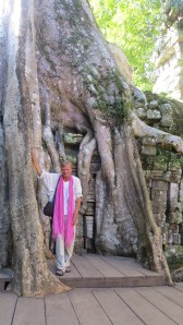 Dinner calls but here I am at Tah Promh, the Tomb Raider Temple.